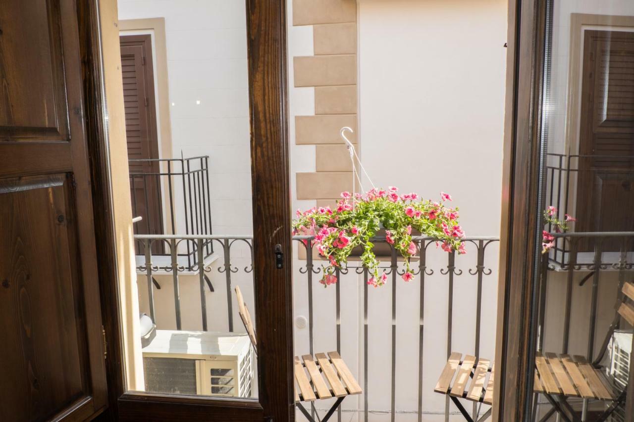 Centro Storico Casa Dell'Orologio Lägenhet Palermo Exteriör bild